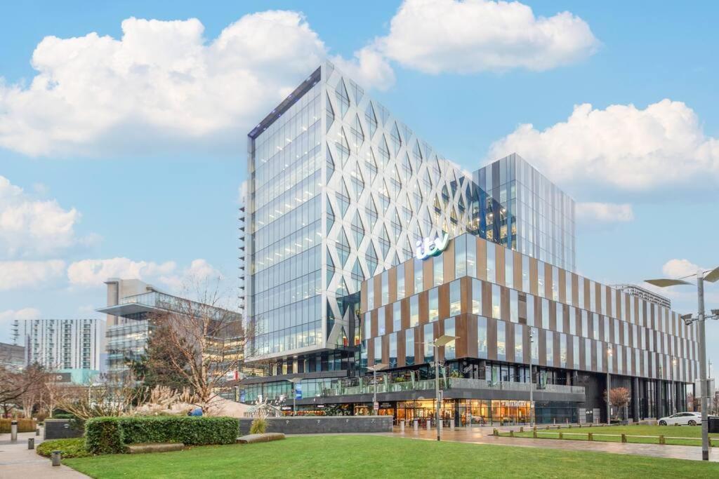 Stylish Mediacity 2Bed, Sleeps 6, Amazing Views Mánchester Exterior foto