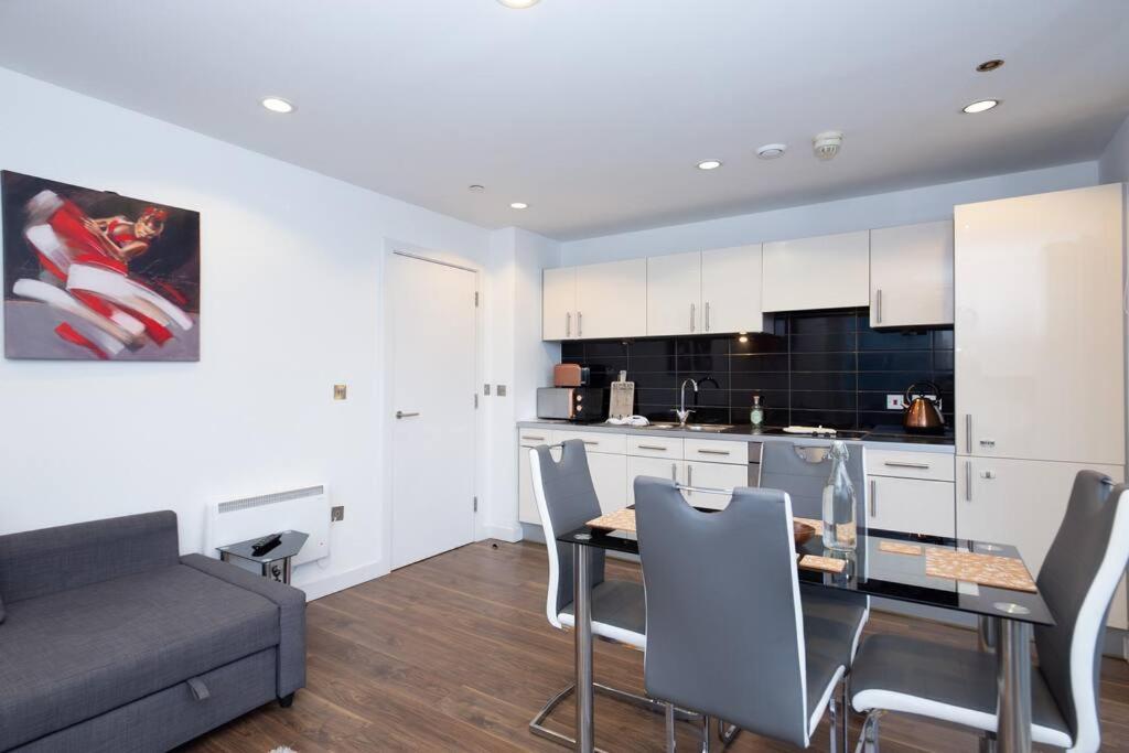 Stylish Mediacity 2Bed, Sleeps 6, Amazing Views Mánchester Exterior foto
