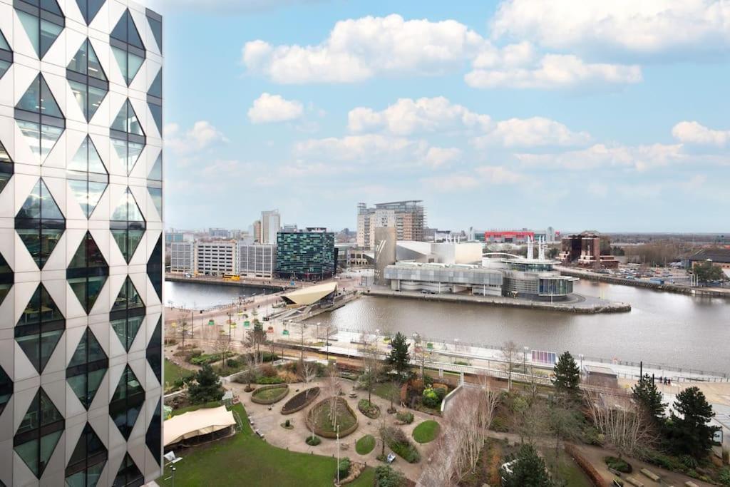 Stylish Mediacity 2Bed, Sleeps 6, Amazing Views Mánchester Exterior foto