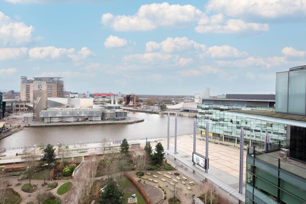 Stylish Mediacity 2Bed, Sleeps 6, Amazing Views Mánchester Exterior foto