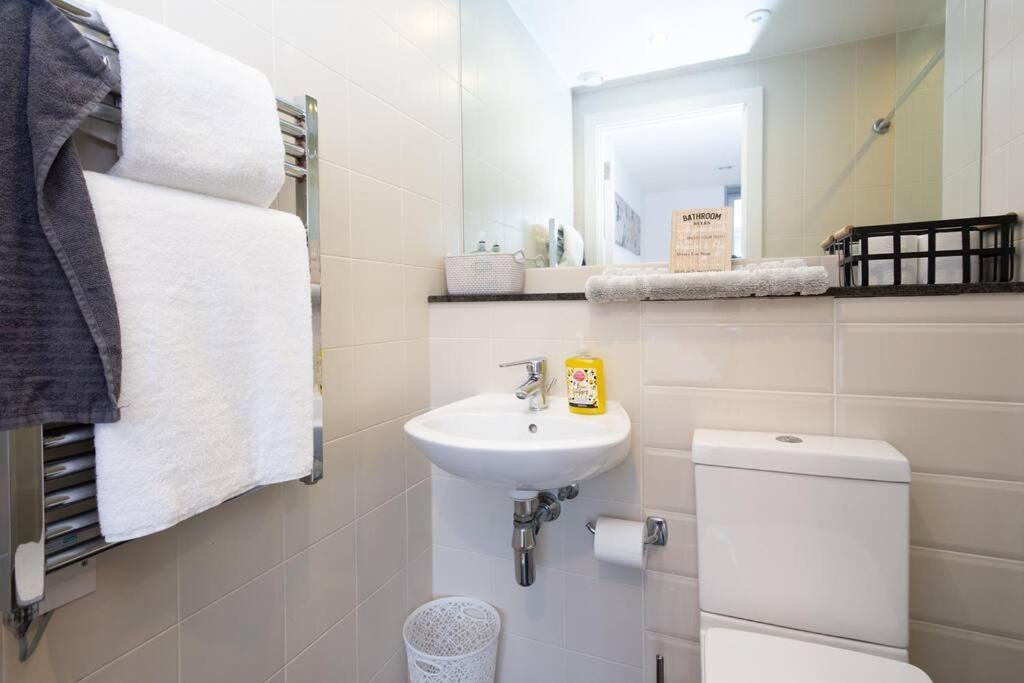 Stylish Mediacity 2Bed, Sleeps 6, Amazing Views Mánchester Exterior foto