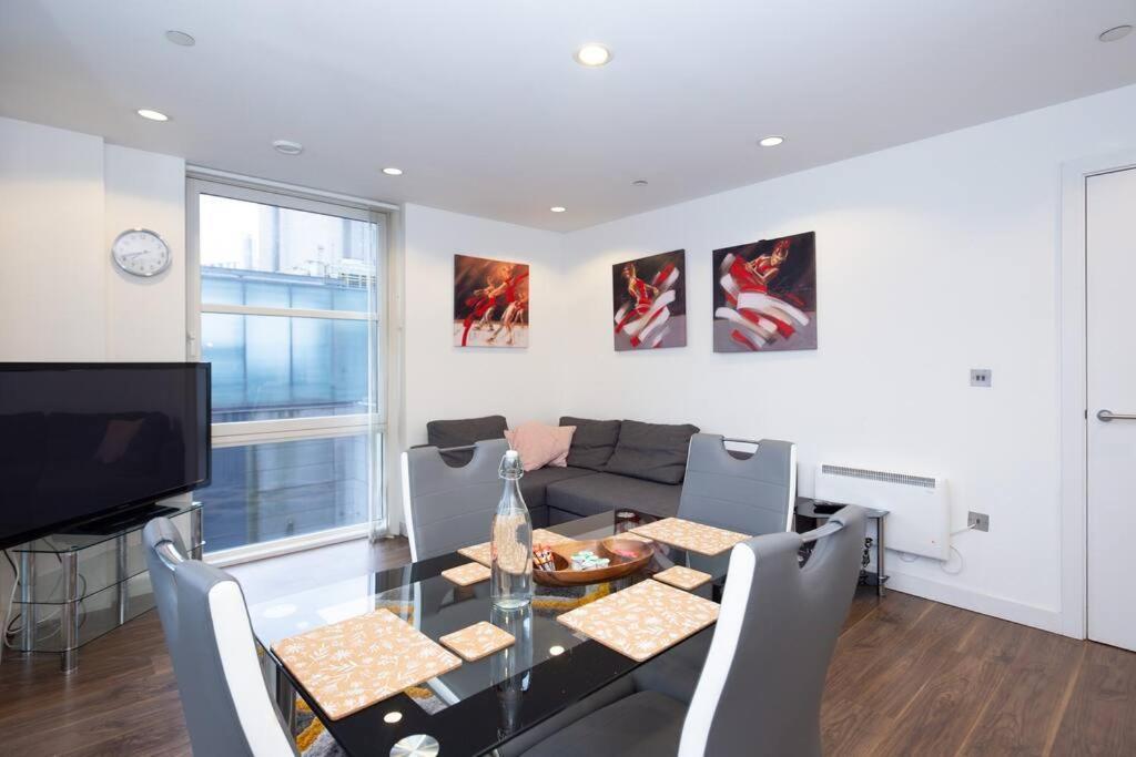 Stylish Mediacity 2Bed, Sleeps 6, Amazing Views Mánchester Exterior foto