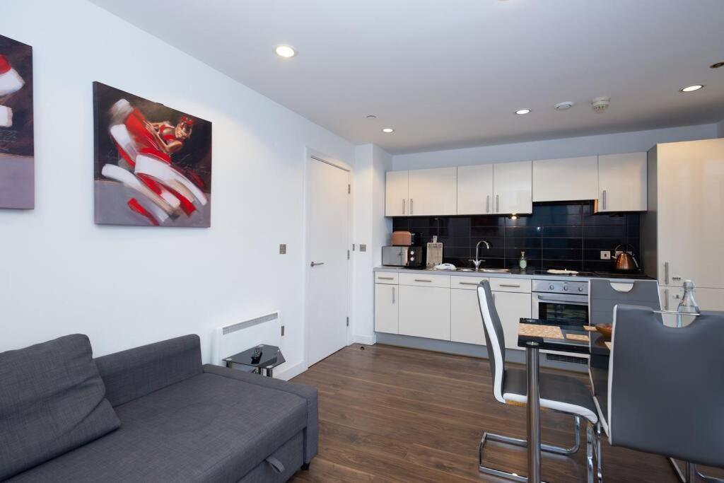 Stylish Mediacity 2Bed, Sleeps 6, Amazing Views Mánchester Exterior foto